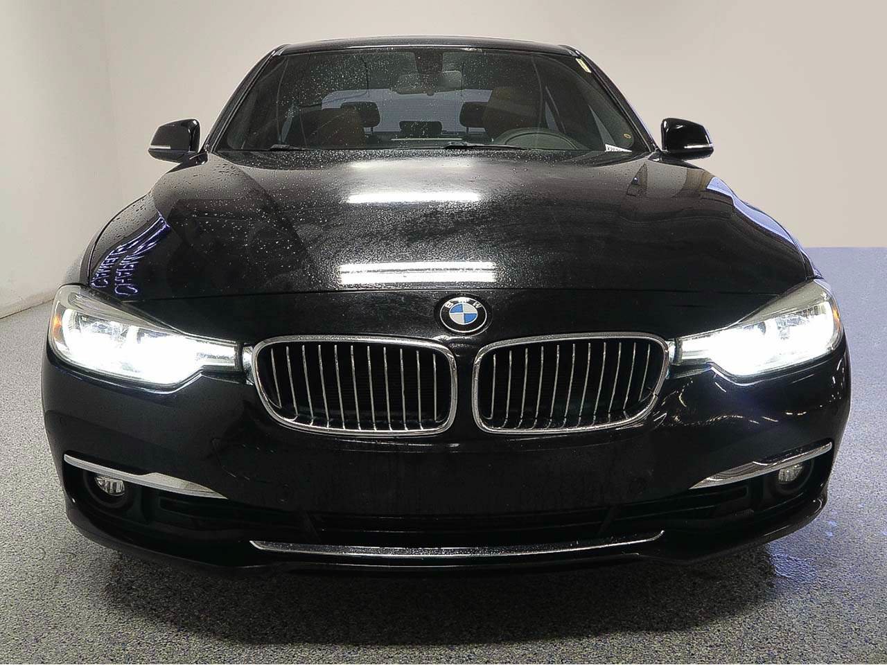 Used 2017 BMW 330i Sedan RWD image 3