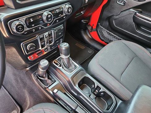 Used 2019 Jeep Wrangler Unlimited Rubicon image 40