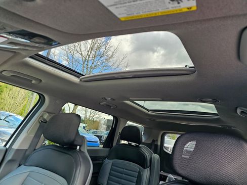 New 2026 Kia EV9 Land image 10