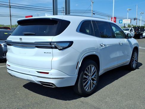 Used 2026 Buick Enclave Avenir w/ Super Cruise Package AWD/4WD image 3