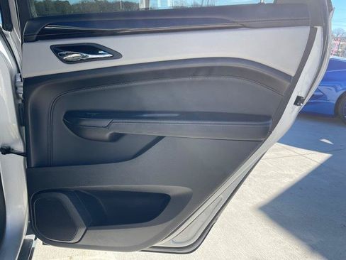 Used 2015 Cadillac SRX Luxury FWD image 13
