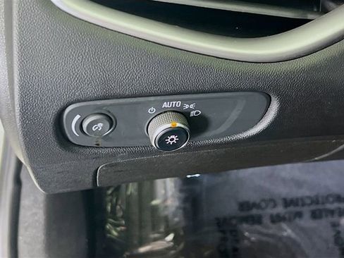 Used 2022 Chevrolet Malibu RS image 10