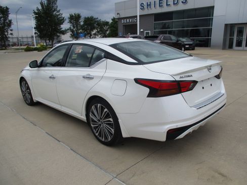 Used 2023 Nissan Altima 2.5 SL FWD image 4