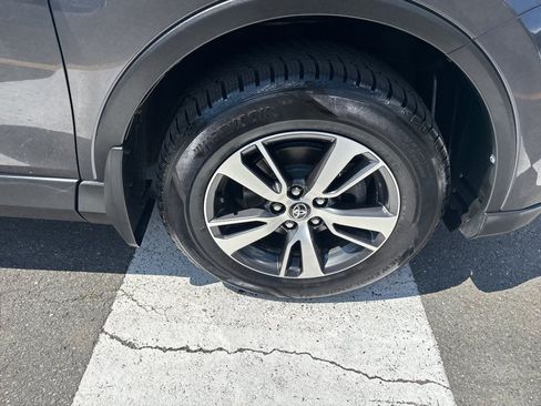 Used 2016 Toyota RAV4 XLE AWD/4WD image 12