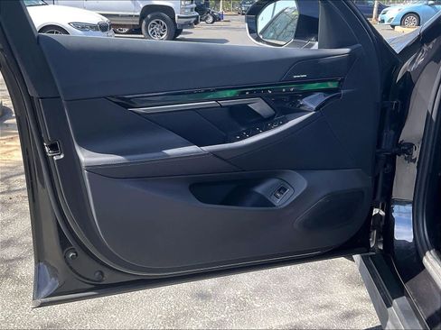 Used 2024 BMW i5 eDrive40i w/ Premium Package image 24