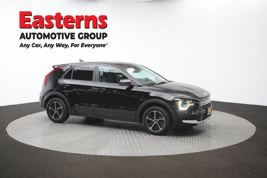 Used 2025 Kia Niro LX FWD image 46