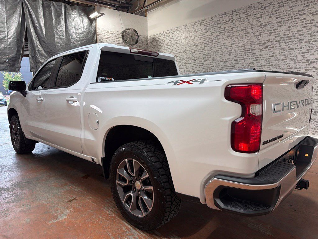 Used 2021 Chevrolet Silverado 1500 LT w/ All Star Edition Plus AWD/4WD image 5