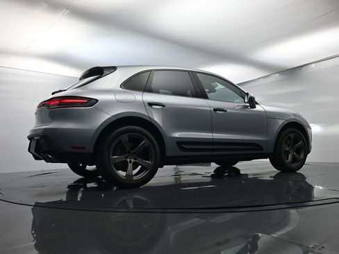 Certified 2022 Porsche Macan image 52