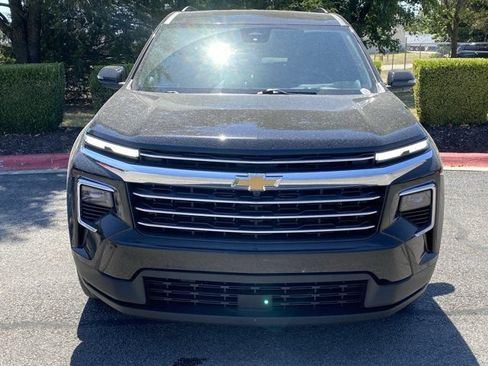 Used 2025 Chevrolet Traverse LT AWD/4WD image 8