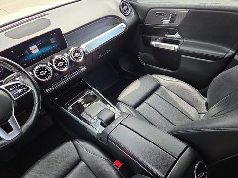 Used 2021 Mercedes-Benz GLB 250 4MATIC image 12