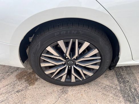Used 2023 Nissan Altima 2.5 SV FWD image 17