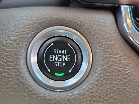 Used 2023 GMC Canyon Denali AWD/4WD image 24