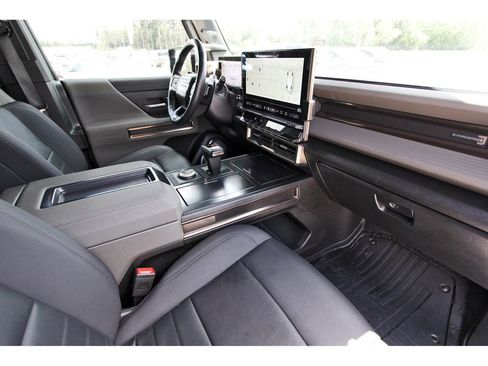 Used 2024 GMC Hummer EV 3X AWD/4WD image 29