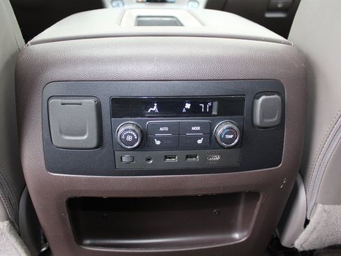 Used 2018 GMC Yukon Denali w/ Denali Ultimate Package AWD/4WD image 27