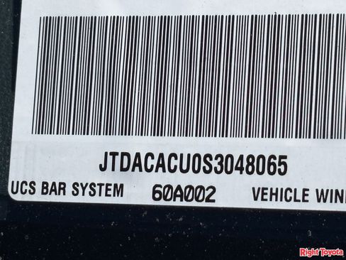 Used 2025 Toyota Prius Plug-In Hybrid image 32