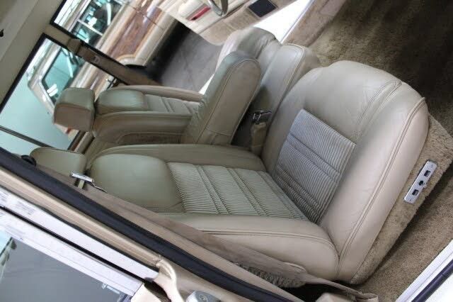 Used 1989 Jeep Grand Wagoneer AWD/4WD image 26