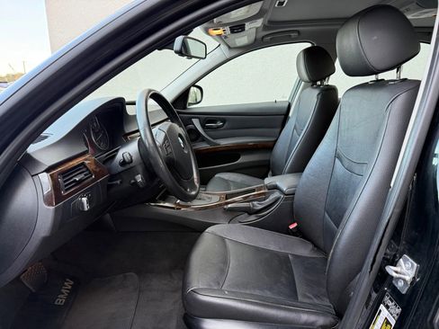 Used 2011 BMW 328i xDrive Sedan image 2