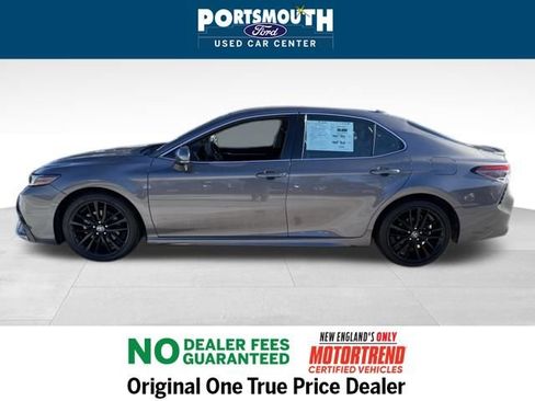 Used 2023 Toyota Camry XSE image 2