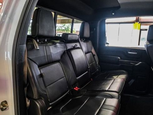 Used 2022 Chevrolet Silverado 3500 High Country w/ Technology Package image 32