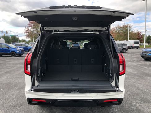 New 2025 Ford Expedition Platinum w/ Stealth Performance Package image 10