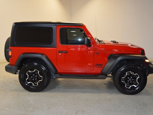 Used 2021 Jeep Wrangler Sport AWD/4WD image 2