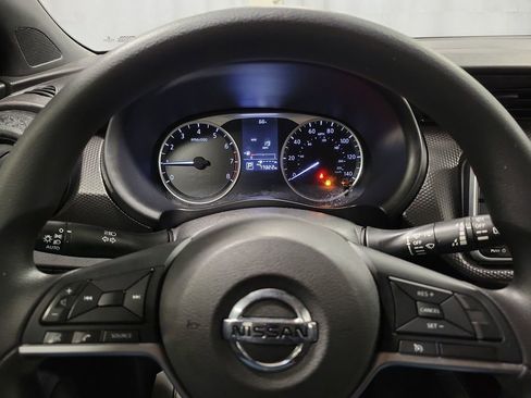 Used 2020 Nissan Kicks S image 15