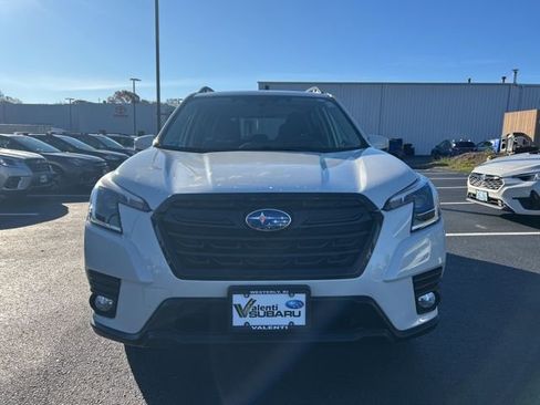 Used 2022 Subaru Forester Premium image 2