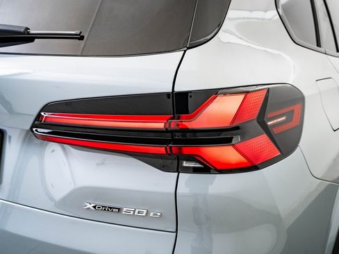 New 2026 BMW X5 xDrive50e w/ M Sport Package image 17