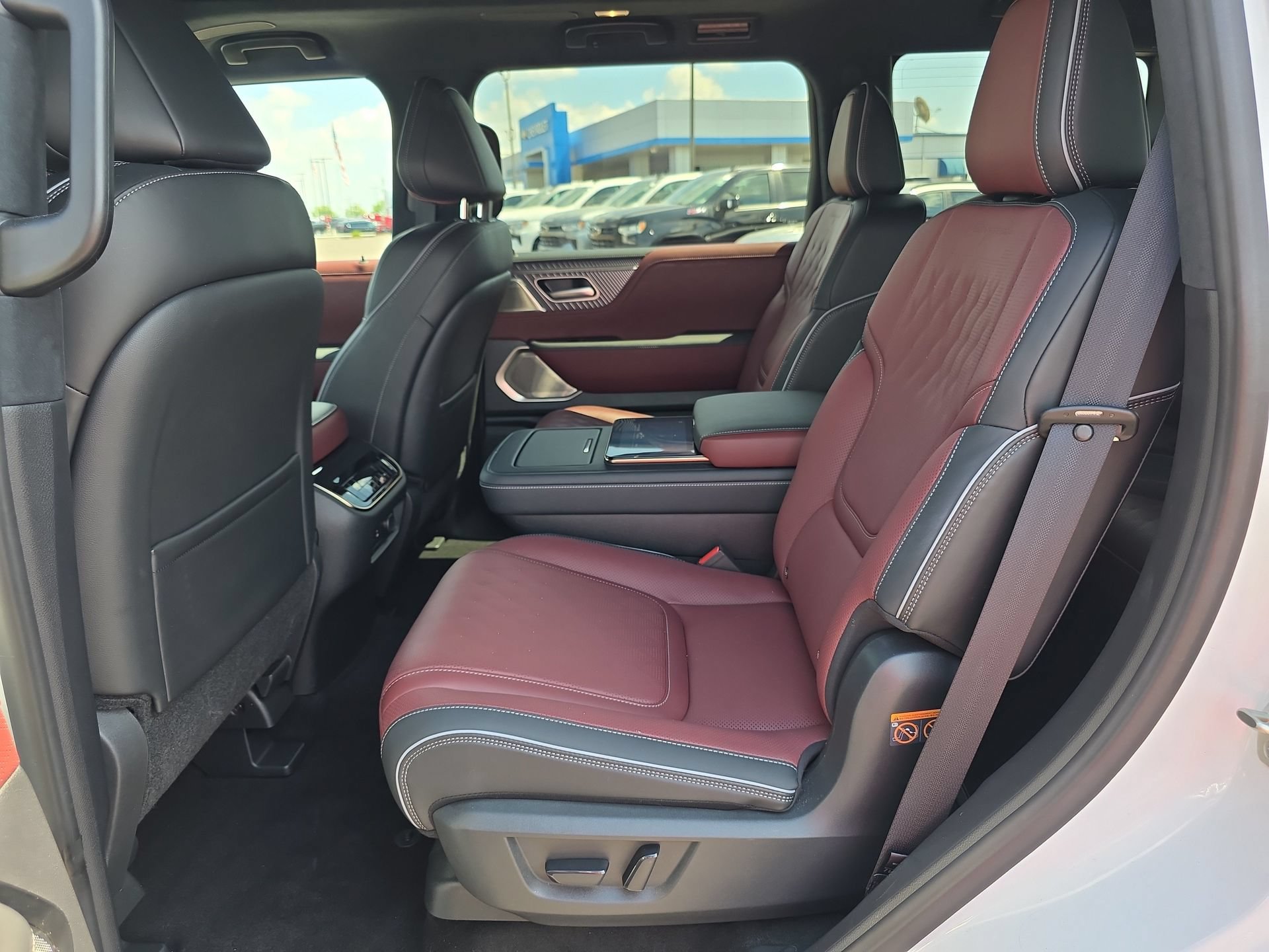 Used 2026 INFINITI QX80 Autograph w/ Premium Cargo Package AWD/4WD image 12