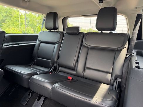 Used 2025 Ford Expedition Max Platinum w/ Driver's Package AWD/4WD image 16