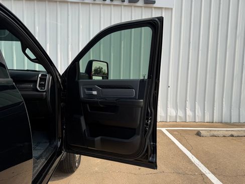 Used 2023 RAM 3500 Big Horn w/ Level 1 Equipment Group AWD/4WD image 25