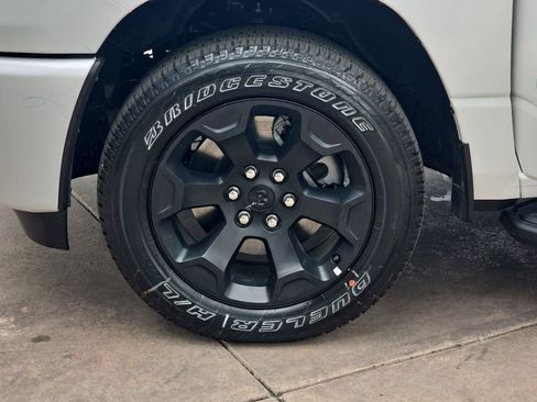 New 2026 RAM 1500 Express image 32