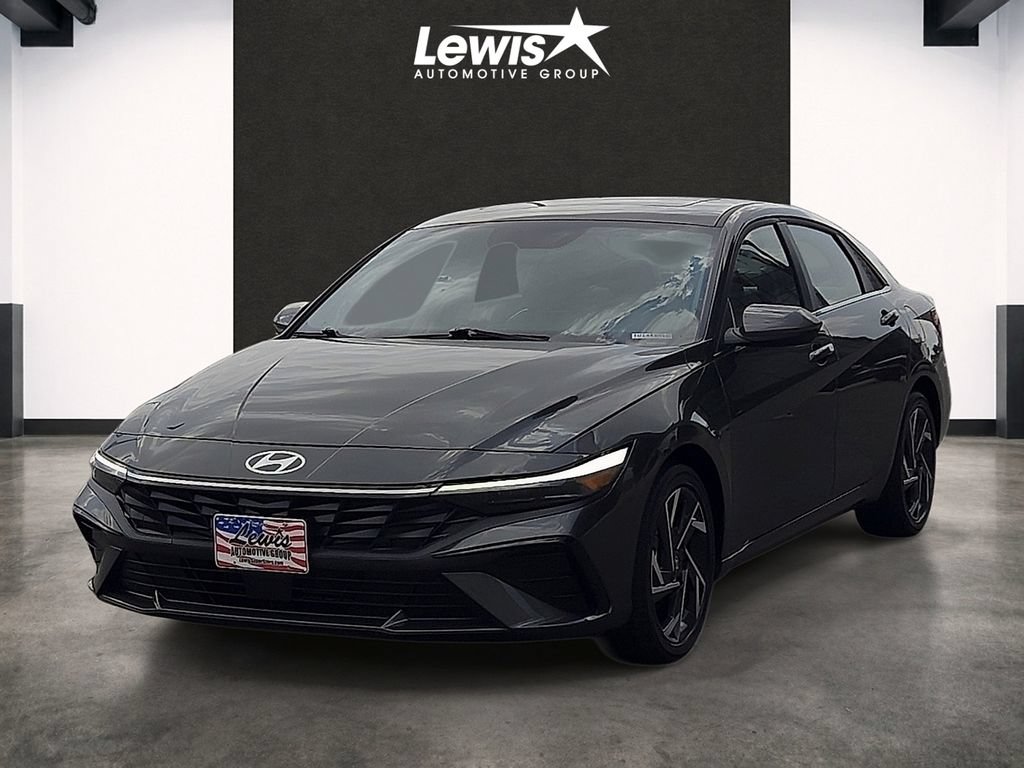 Used 2026 Hyundai Elantra Limited FWD image 1