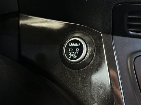 Used 2018 Ford Escape Titanium image 21