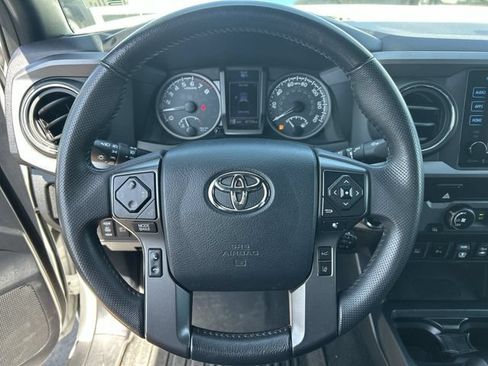 Used 2019 Toyota Tacoma TRD Off-Road w/ Technology Package RWD image 21