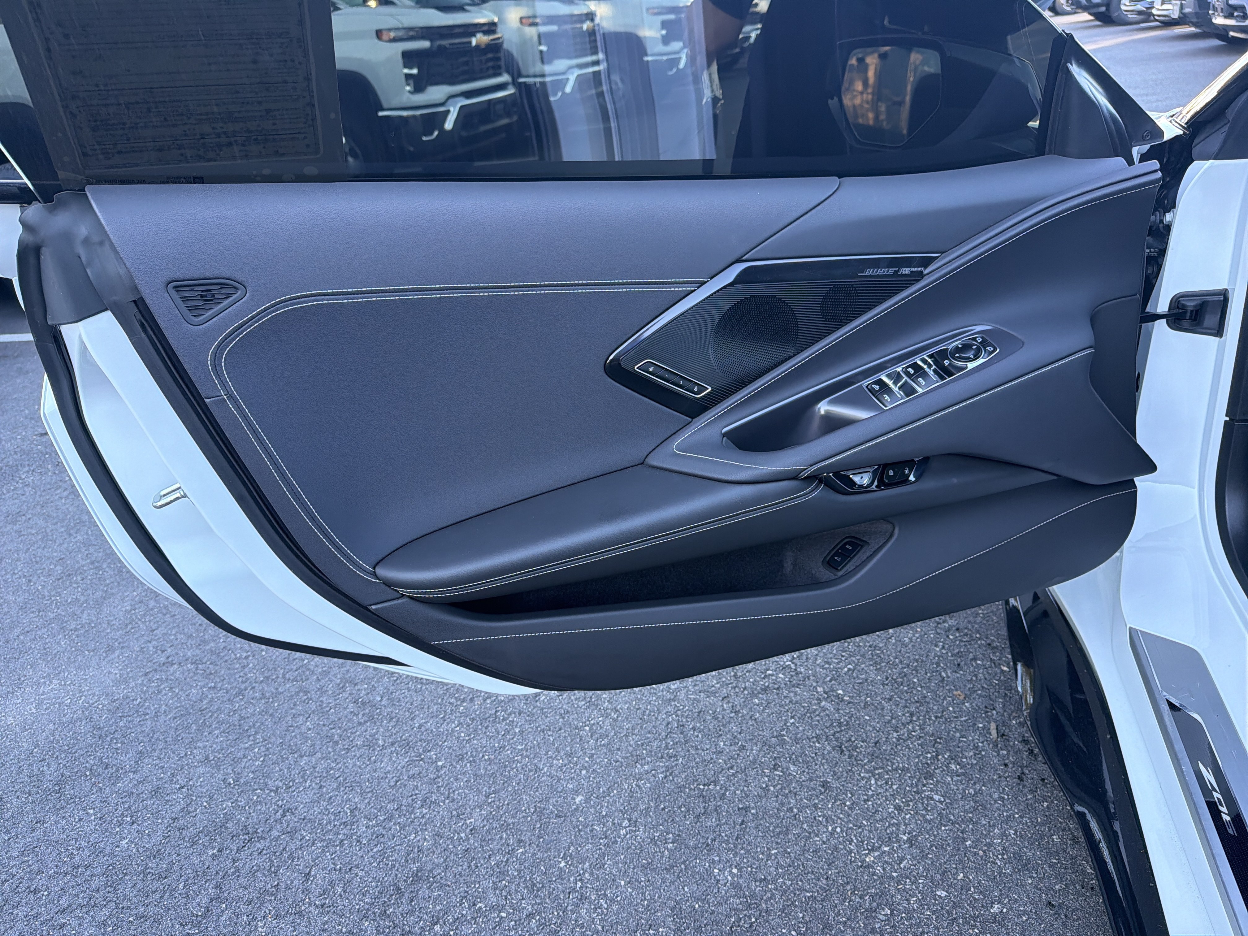 Used 2025 Chevrolet Corvette Z06 w/ Stealth Interior Trim Package RWD image 14