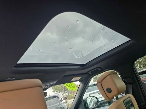 Certified 2025 Land Rover Discovery Dynamic SE image 20