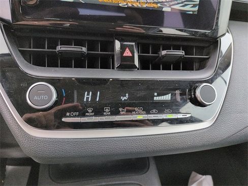 Certified 2025 Toyota Corolla LE image 23