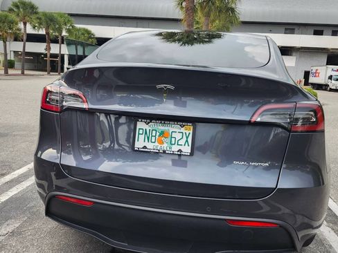 Used 2022 Tesla Model Y Long Range AWD/4WD image 30