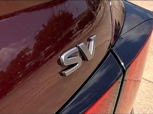 Used 2024 Nissan Altima 2.5 SV FWD image 10