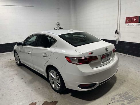 Used 2016 Acura ILX FWD image 4