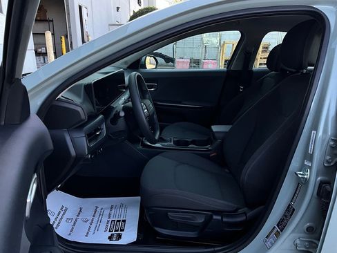 Used 2025 Kia K4 LXS image 10