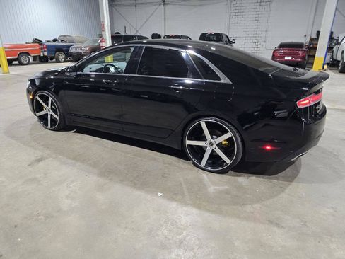 Used 2017 Lincoln MKZ Premiere FWD image 8