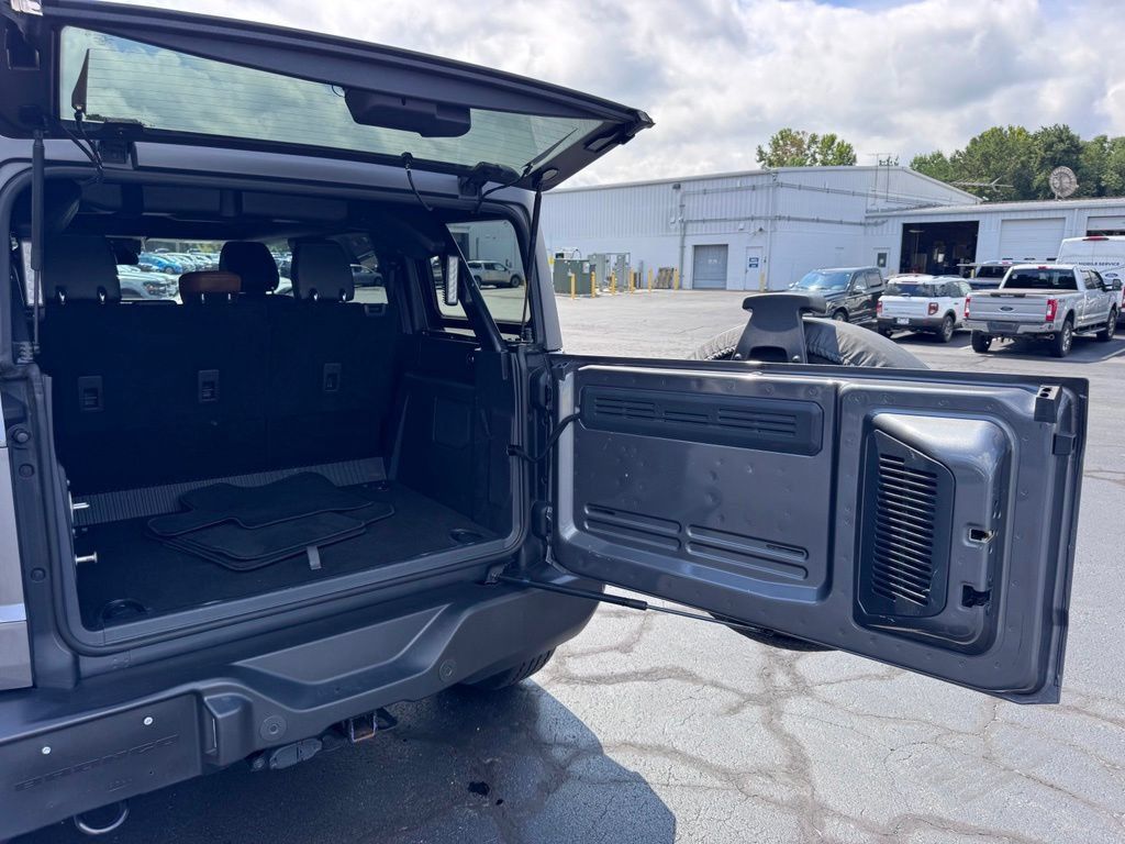 Used 2023 Ford Bronco Outer Banks AWD/4WD image 41