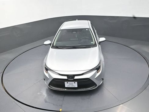 Used 2023 Toyota Corolla LE FWD image 12