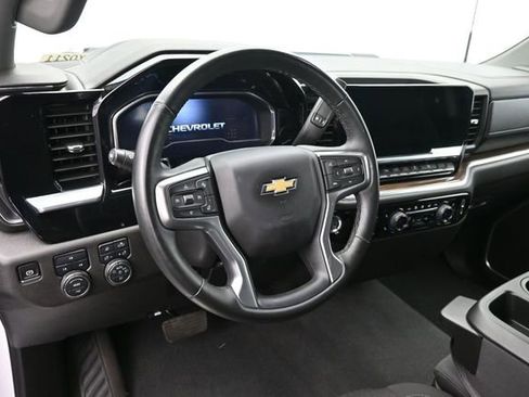 Used 2025 Chevrolet Silverado 2500 LT w/ Safety Package AWD/4WD image 28