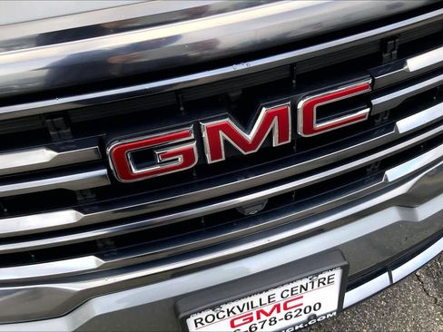 Used 2023 GMC Acadia AT4 w/ Technology Package image 29