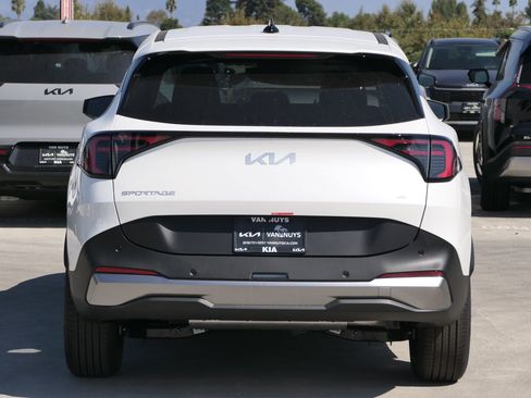 New 2026 Kia Sportage LX image 5