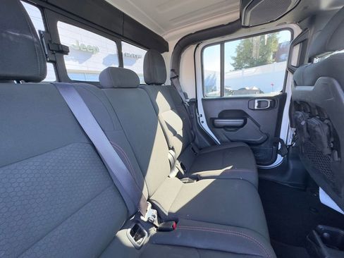 Used 2020 Jeep Gladiator Rubicon image 23