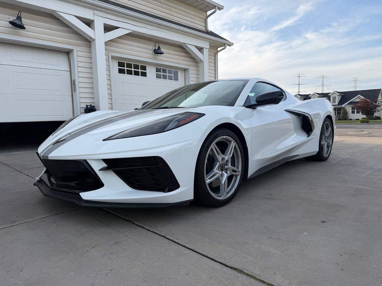 Used 2023 Chevrolet Corvette Stingray Premium Cpe w/ Z51 Performance Package RWD image 1